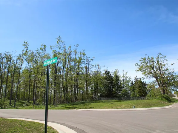 1868 Farm View Ln #8, Petoskey, MI 49770