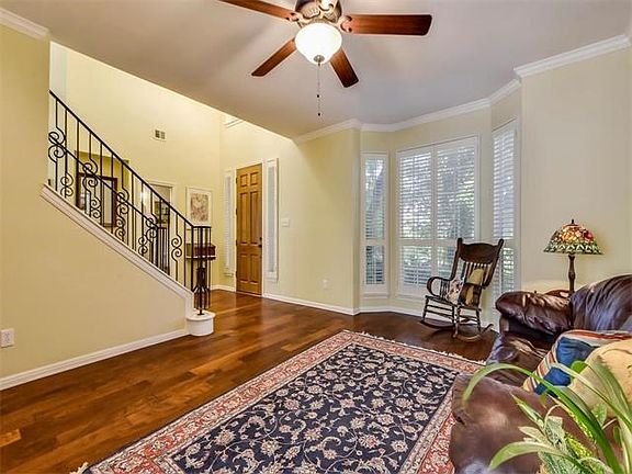 Large Formal Living Room