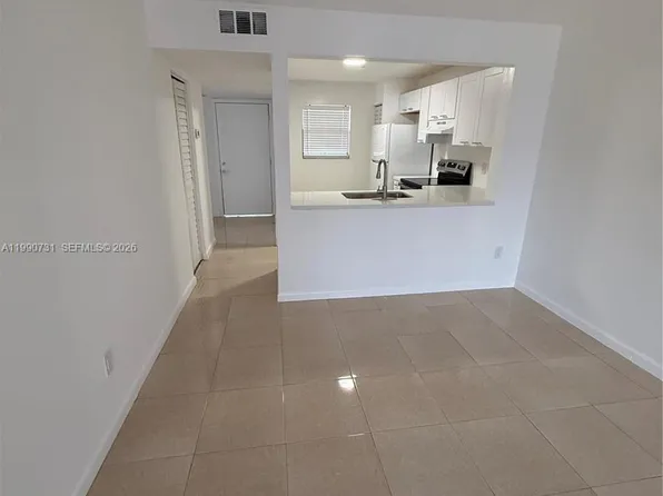 860 NE 207th Ter #8-106, North Miami Beach, FL 33179