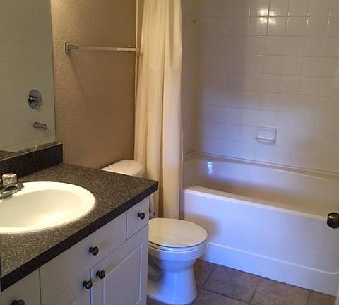5th image of 2261 Tuscany Trce Unit 15