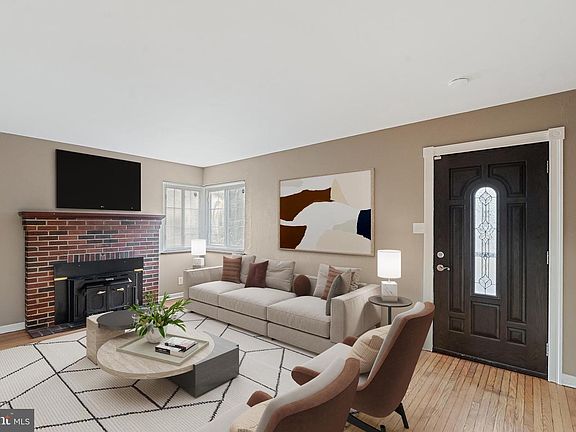 3rd image of 60 Palethorpe Ave