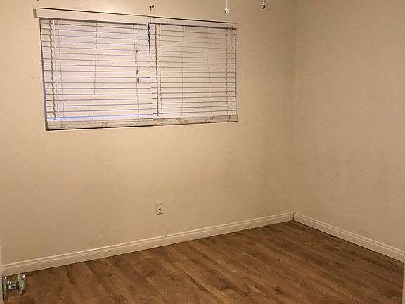 4th image of 1067 Hornblend St #1067
