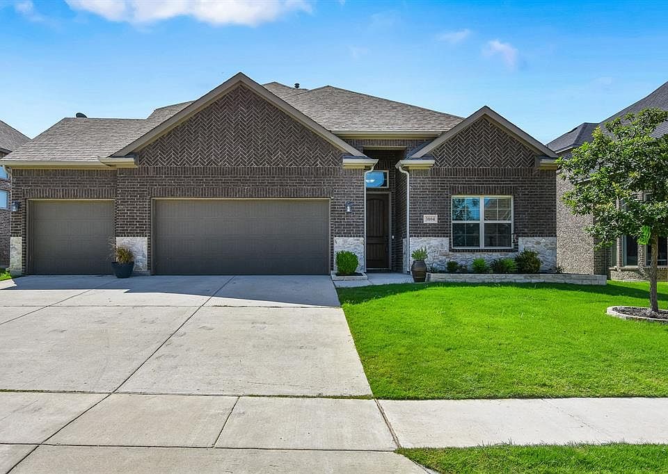 1st image of 3004 Lakefield Dr