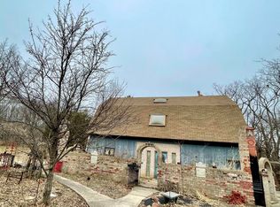 641 N 200 E, Valparaiso, IN 46383