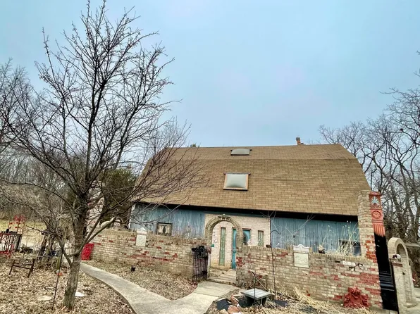 641 N 200 E, Valparaiso, IN 46383