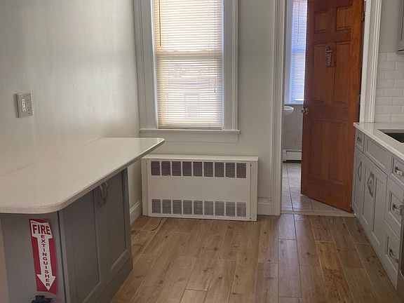 5th image of 217 Summit Ave #2