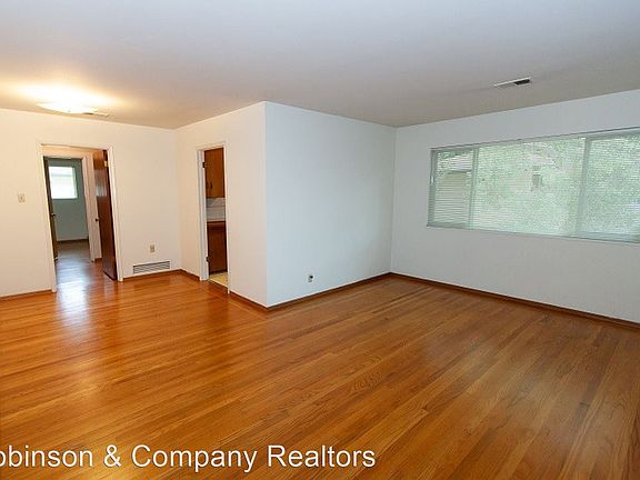 4th image of 805 Roble Ave #3