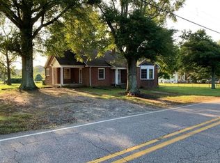 373 6th St SW, Taylorsville, NC 28681
