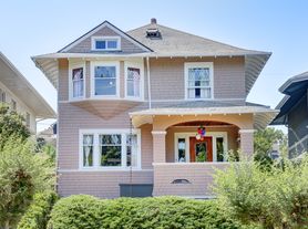 1153 17th Ave E, Seattle, WA