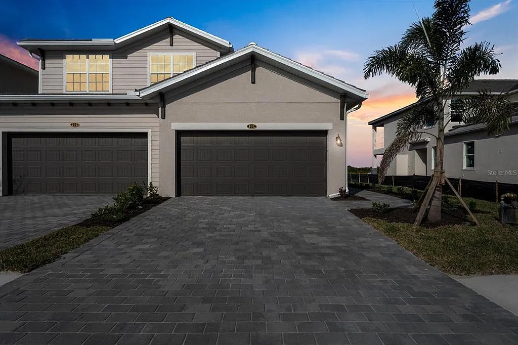 3 bed, 2.0 bath, 1741 sqft, $3,000 — Photo 1