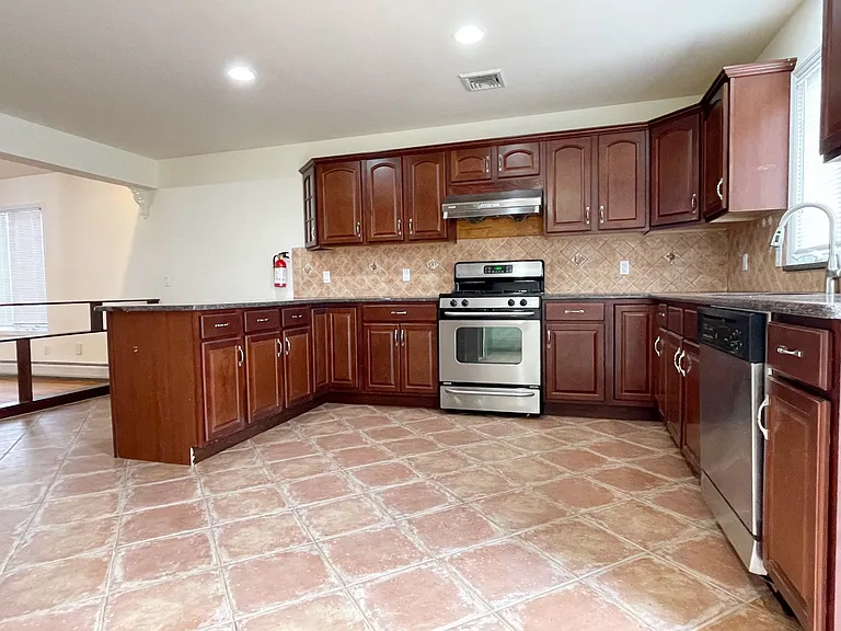 332 E Columbia Ave #A — Photo 5