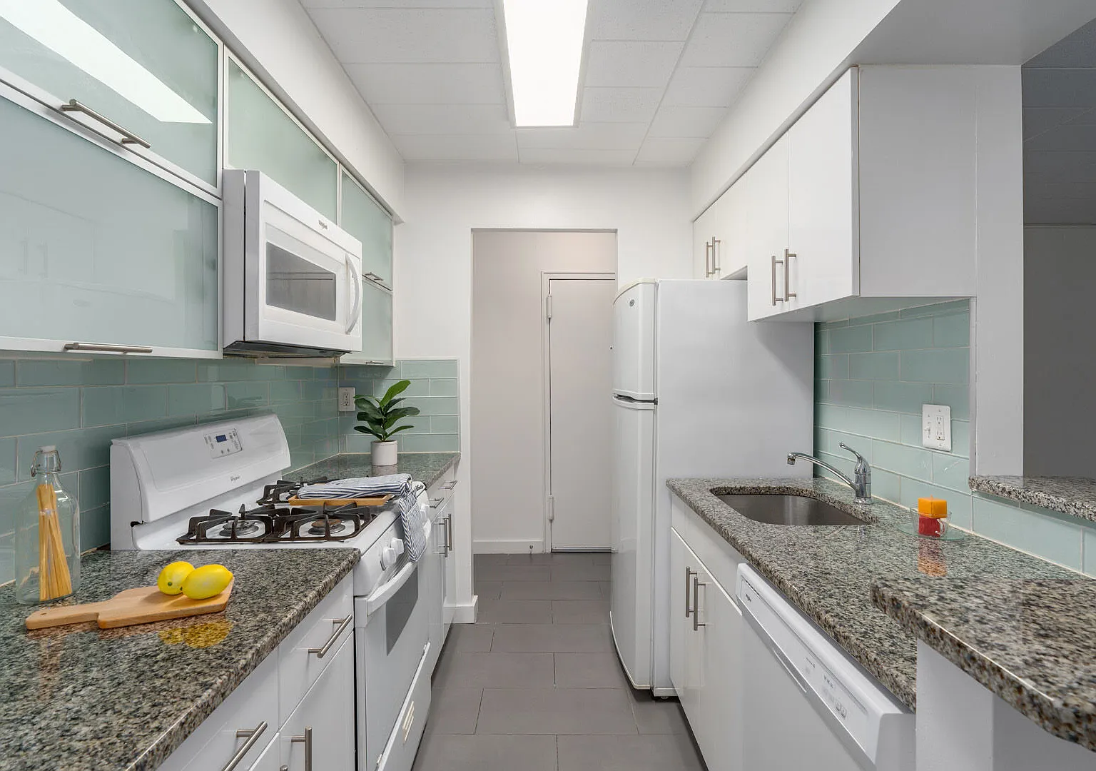 Ridgeview Apartments — Photo 1