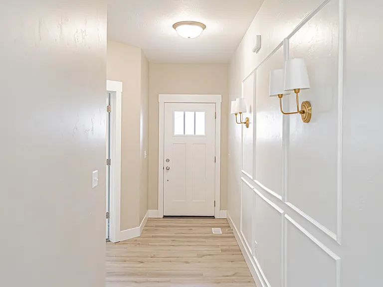 2896 Blackwood — Photo 1