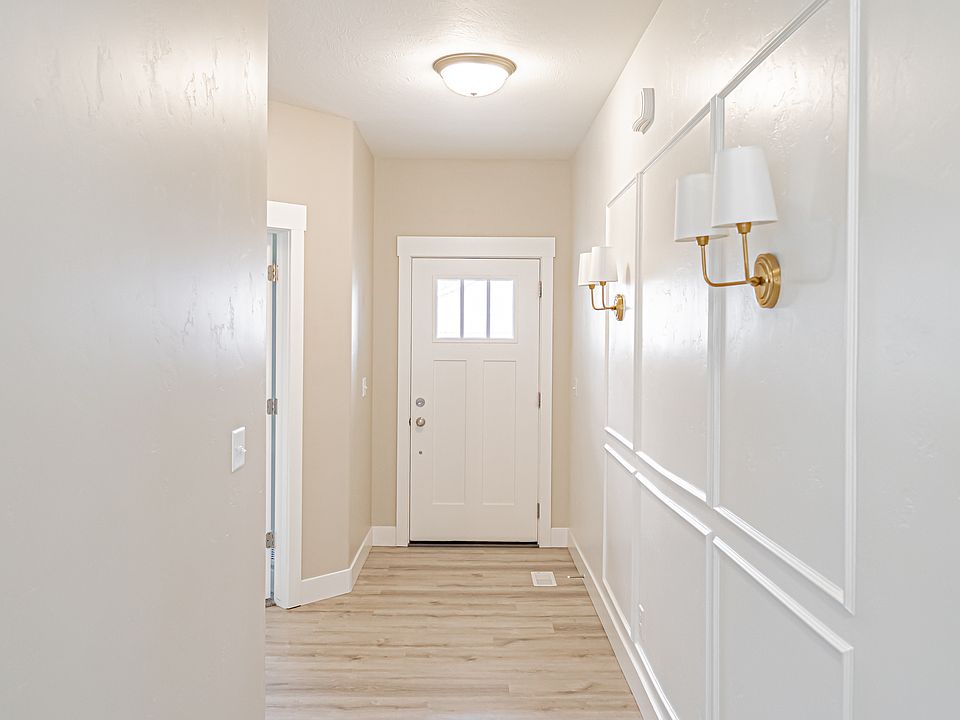 1st image of 2896 Blackwood