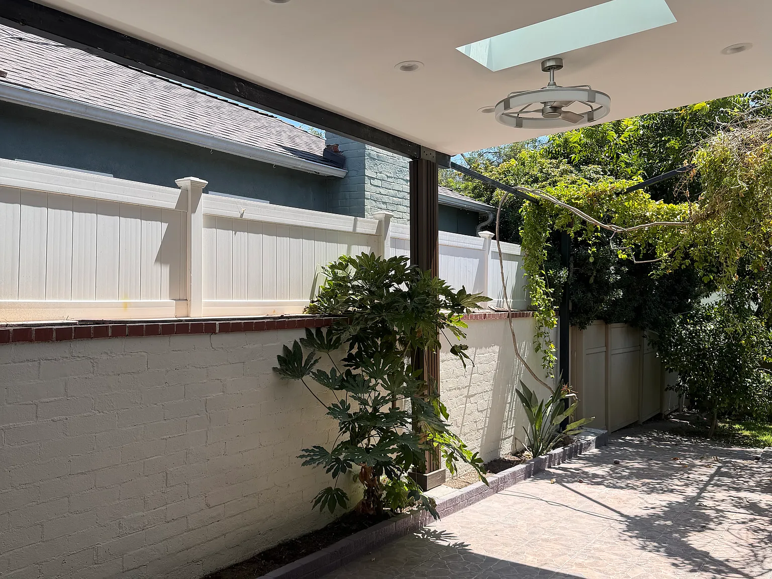 3 bed, 1278 sqft, $5,500 — Photo 2