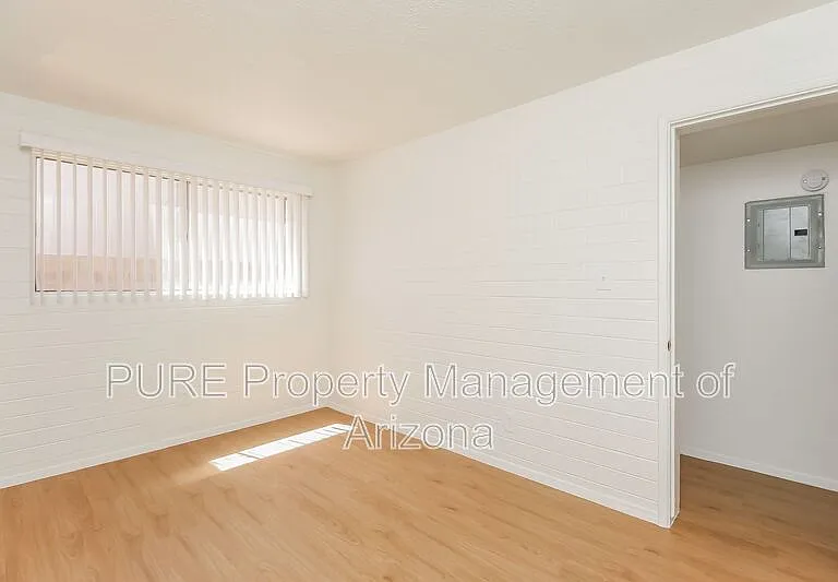 221 E 2nd Ave #9 — Photo 13