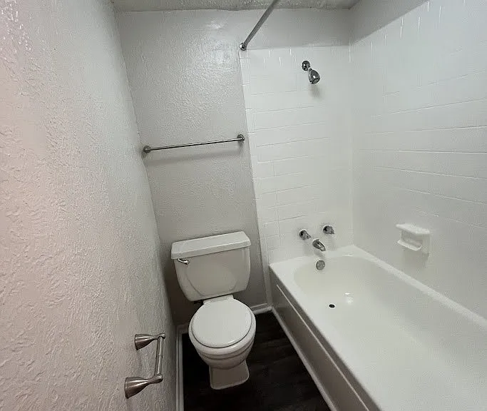 Juniper Springs Apartments — Photo 118
