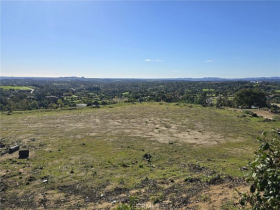 4th image of 1387 Las Vistas Rd