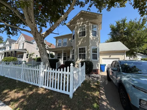 1129 Hampton Ave, Newport News, VA 23607