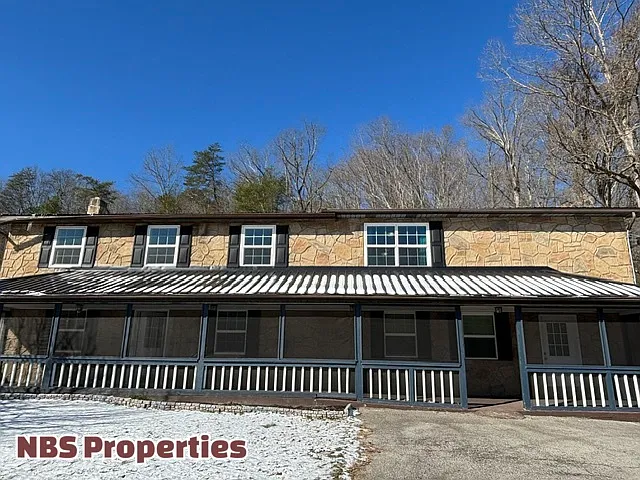 141 McCully Ln