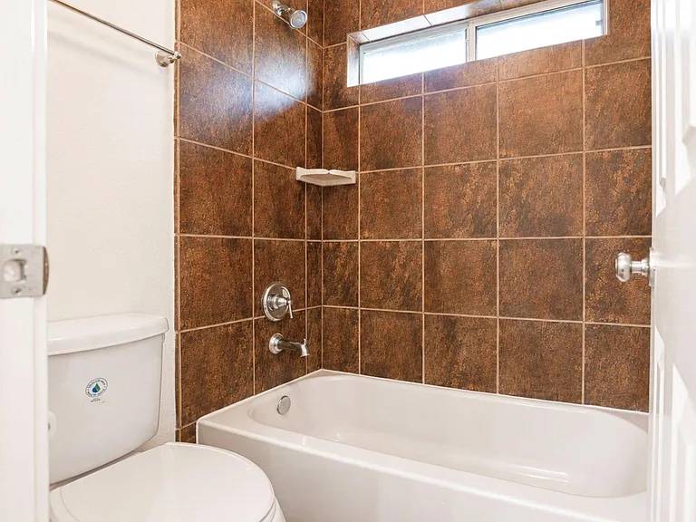 3303 Belmont River Ln — Photo 41