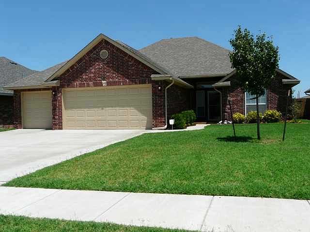 1st image of 212 N Shannon Way