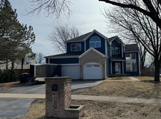 1214 Vista Dr, Gurnee, IL 60031