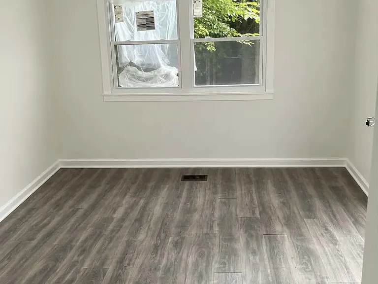 8542 S Lowe Ave #1 — Photo 9