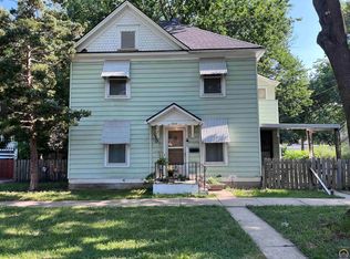 1014 SW 2nd St, Topeka, KS 66606