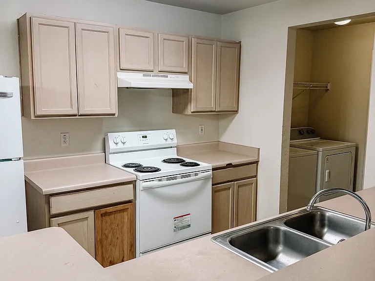 913 Sagewood Trl — Photo 5