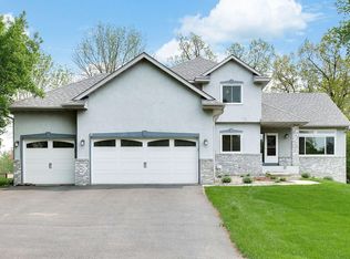 7601 7th St N, Oakdale, MN 55128