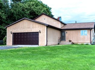 2098 Lowell Park Rd, Dixon, IL 61021