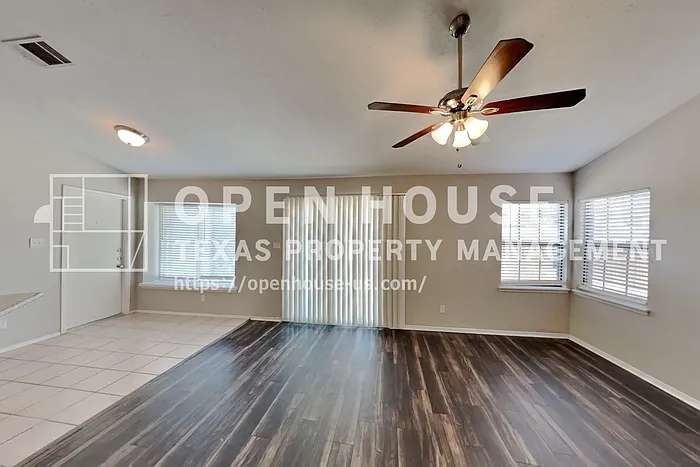 543 Freestone Dr — Photo 4