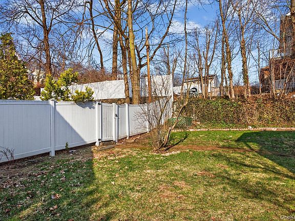 5th image of 1206 Main Street