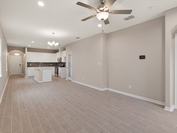 4th image of 5105 Carambola Ln
