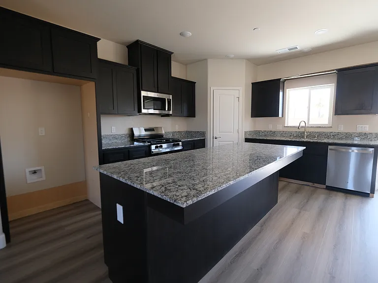 804 N Palm St — Photo 7