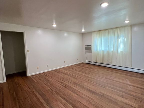 3rd image of 603 N Main St