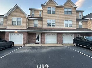 1114 Arlynn Ln, Virginia Beach, VA 23451