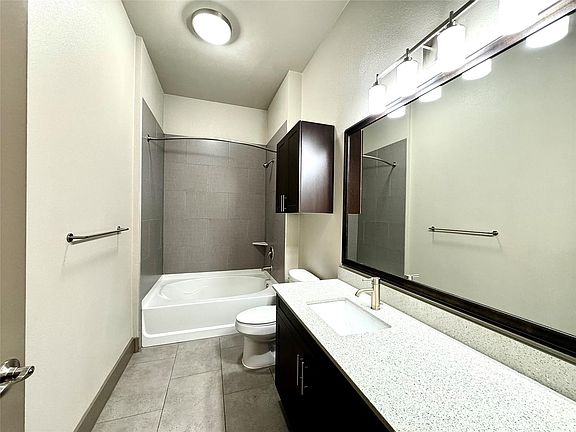5th image of 2033 S Gessner Rd APT 2108