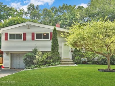 56 Chaucer St, Hartsdale, NY, 10530