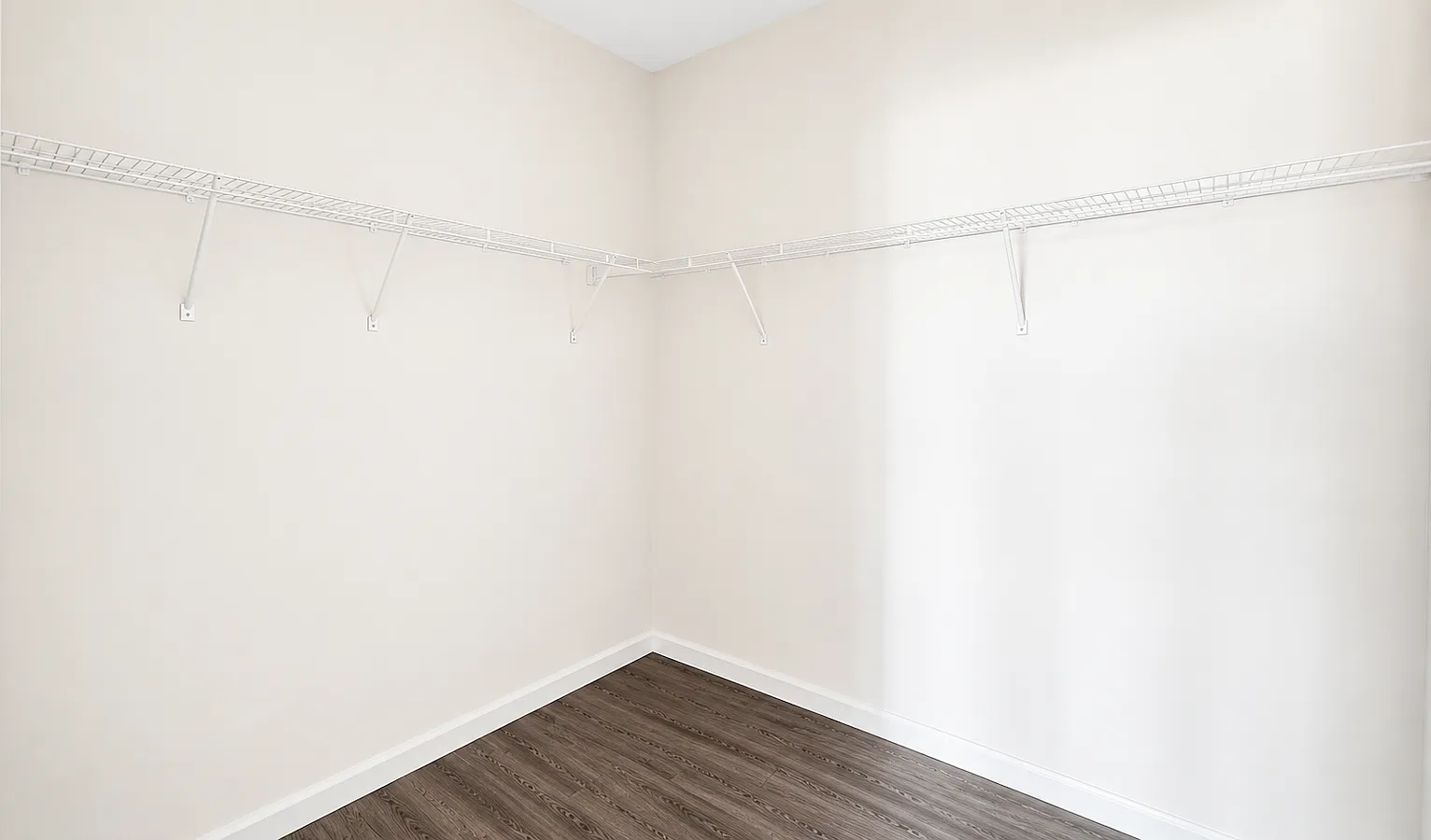512 Pender Woods Drive — Photo 4