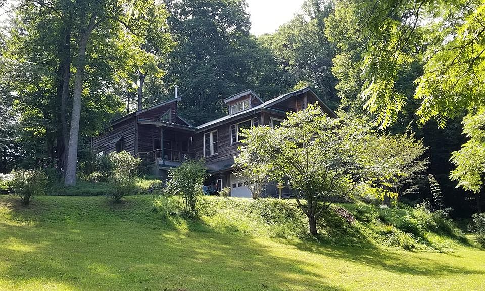 1st image of 46 Silverwood Dr