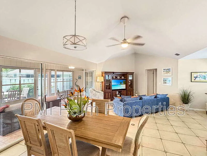 1127 E Seminole Ave #8A