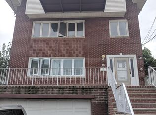 16 E 5th St #2, Bayonne, NJ 07002