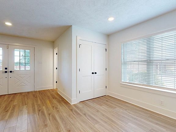 5th image of 8109 Woodfern Ct