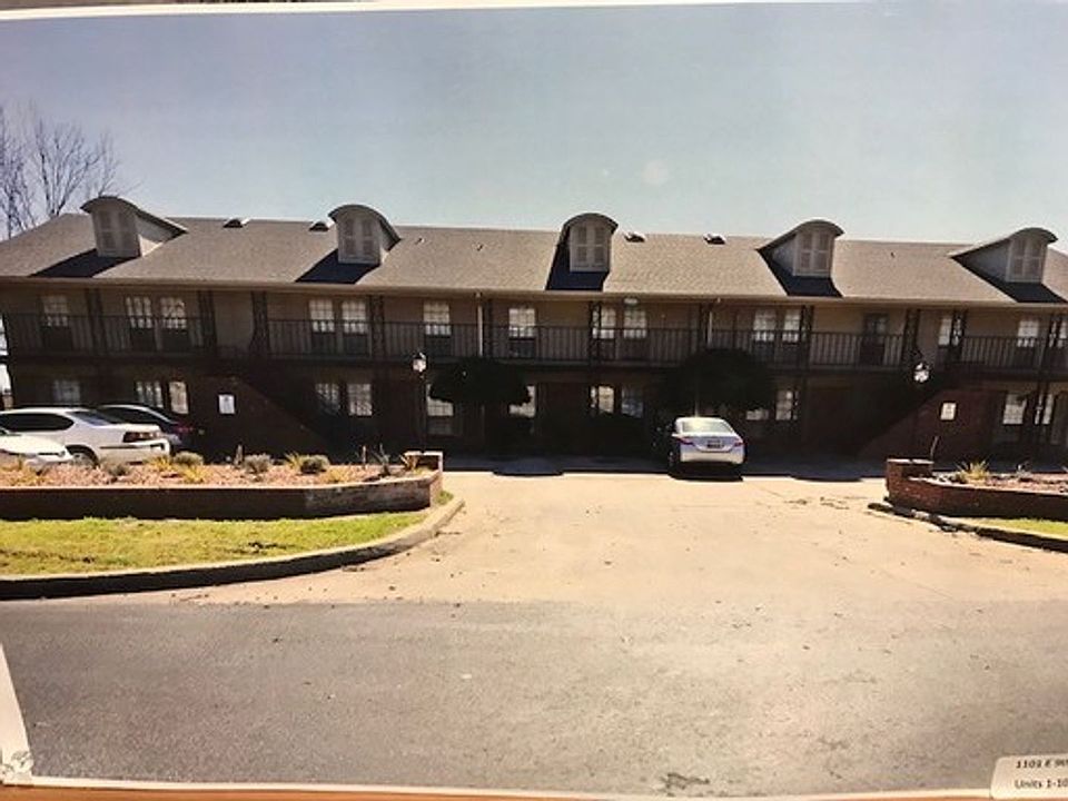 1st image of 1101 E 9th St #10