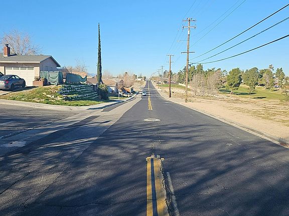 4th image of 16046 Yates Rd