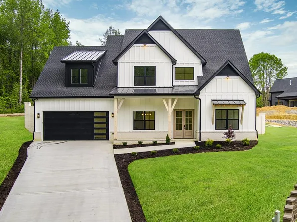 629 Longstreet Dr, Cookeville, TN 38506