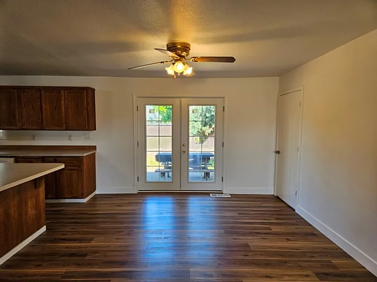 460 Talmadge Rd — Photo 5