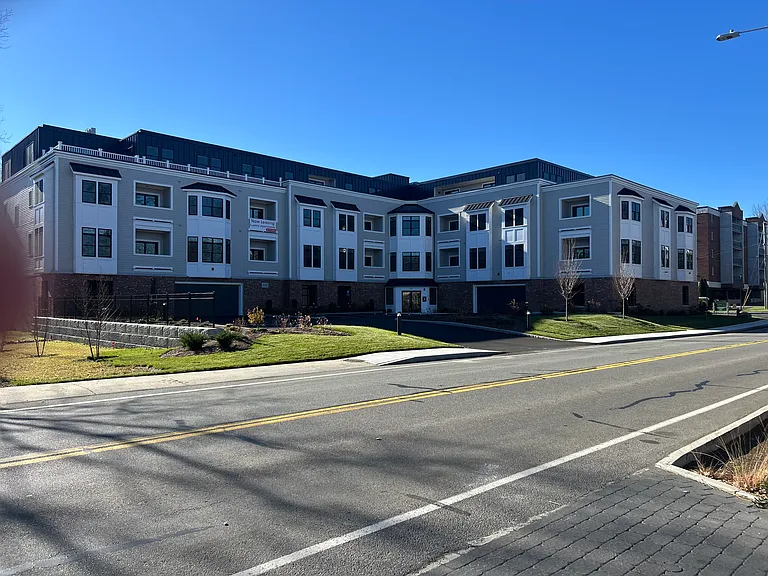 Tripointe Apartments — Photo 12